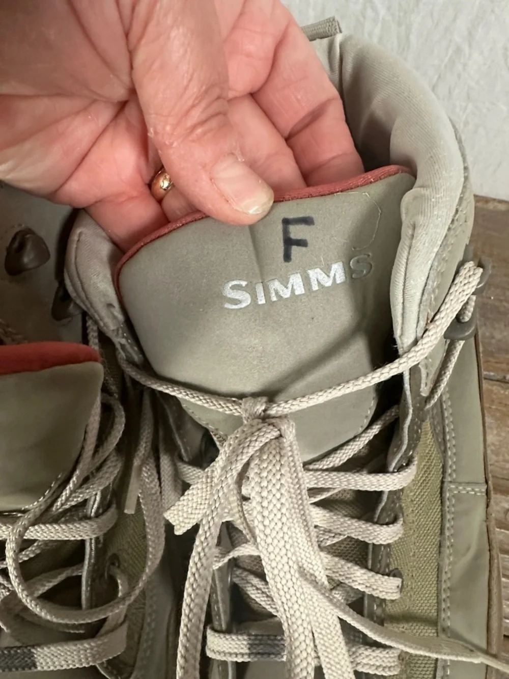 Simms Men's Chukka Boots in Taupe and Olive
